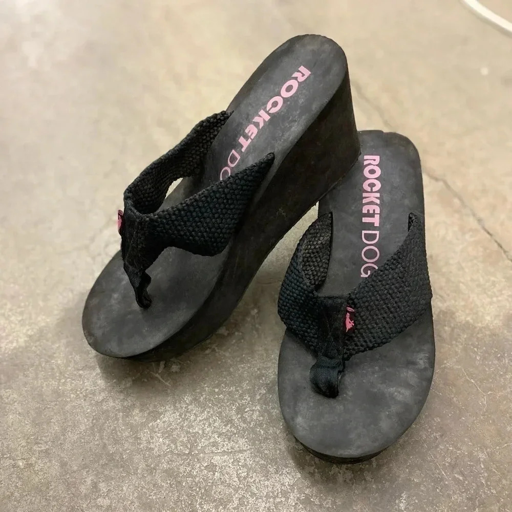 Rocket dog platform sandals